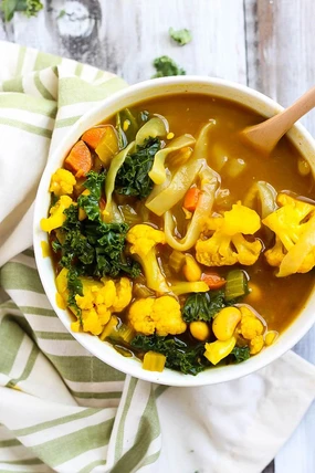 DETOX VEGETABLE TURMERIC SOUP